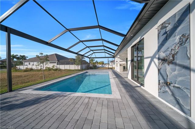 10 SW 35th AVE, Cape Coral, FL 33991