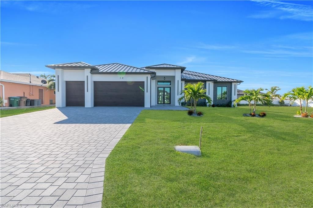 10 SW 35th AVE, Cape Coral, FL 33991