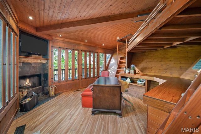 411 Cervina Beach Drive, Innsbrook, MO 63390