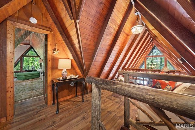 411 Cervina Beach Drive, Innsbrook, MO 63390
