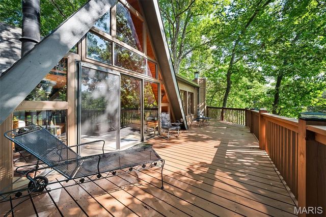 411 Cervina Beach Drive, Innsbrook, MO 63390