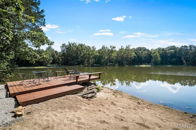 411 Cervina Beach Drive, Innsbrook, MO 63390