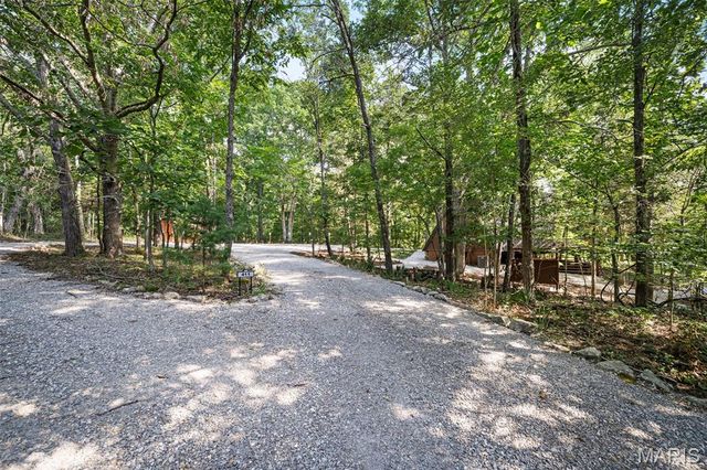 411 Cervina Beach Drive, Innsbrook, MO 63390
