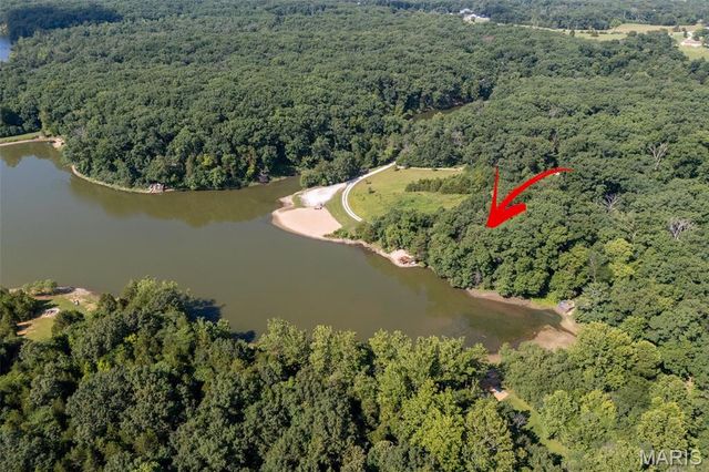 411 Cervina Beach Drive, Innsbrook, MO 63390