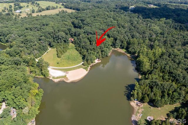 411 Cervina Beach Drive, Innsbrook, MO 63390