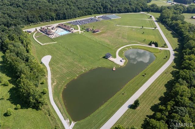 411 Cervina Beach Drive, Innsbrook, MO 63390