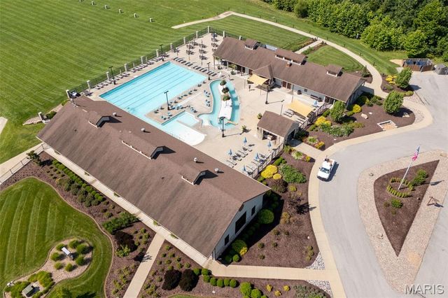 411 Cervina Beach Drive, Innsbrook, MO 63390