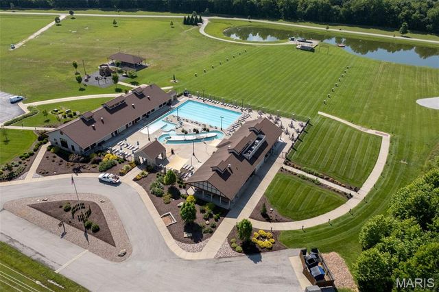 411 Cervina Beach Drive, Innsbrook, MO 63390