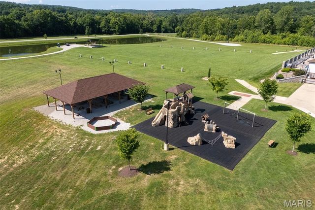 411 Cervina Beach Drive, Innsbrook, MO 63390