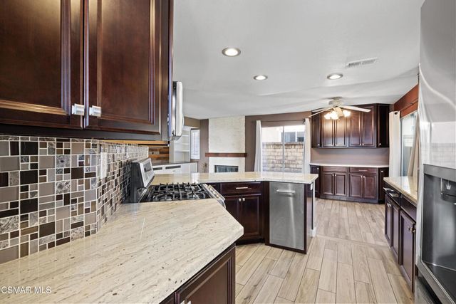 2528 Lowell Court, Simi Valley, CA 93065