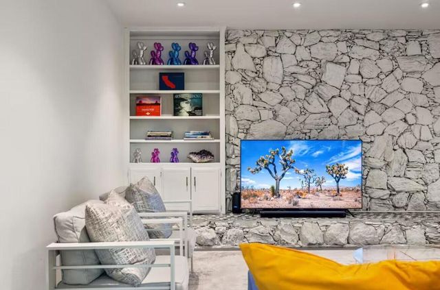 6451 Red Bluff Avenue, Yucca Valley, CA 92284