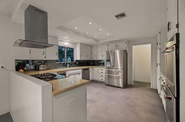 6451 Red Bluff Avenue, Yucca Valley, CA 92284