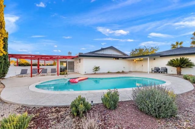 6451 Red Bluff Avenue, Yucca Valley, CA 92284