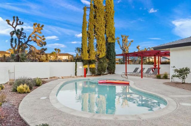 6451 Red Bluff Avenue, Yucca Valley, CA 92284