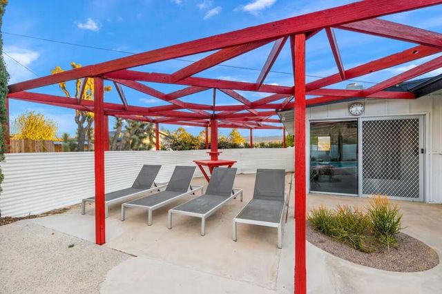 6451 Red Bluff Avenue, Yucca Valley, CA 92284