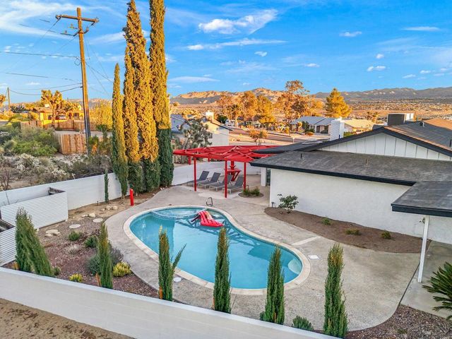 6451 Red Bluff Avenue, Yucca Valley, CA 92284