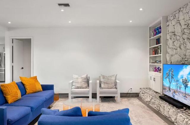 6451 Red Bluff Avenue, Yucca Valley, CA 92284