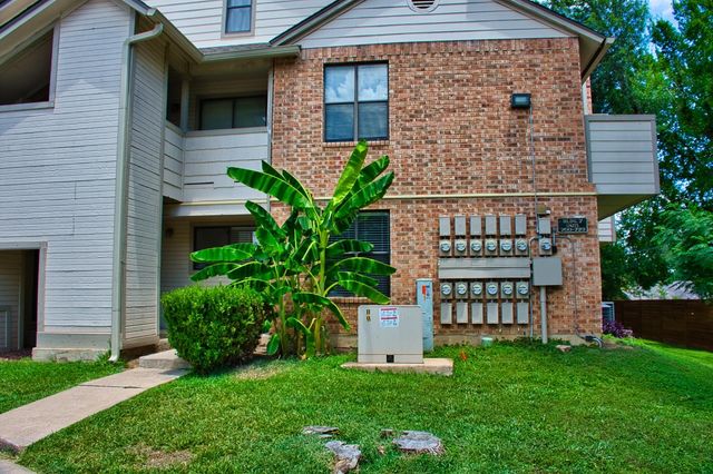 2500 Burleson RD 701, Austin, TX 78741