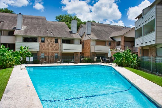 2500 Burleson RD 701, Austin, TX 78741