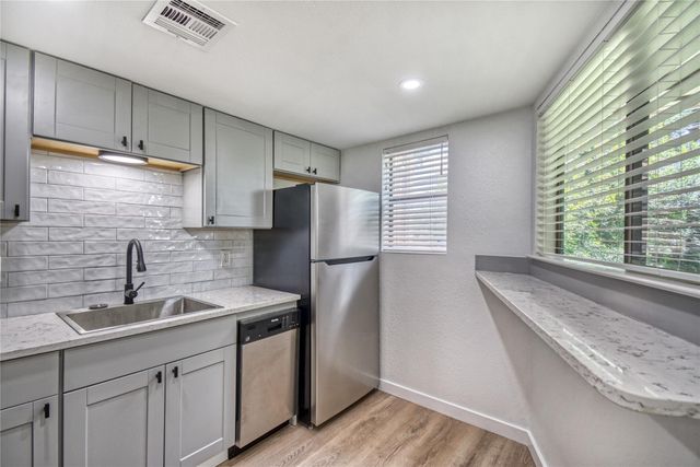 2500 Burleson RD 701, Austin, TX 78741