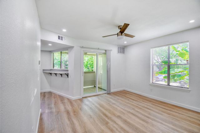 2500 Burleson RD 701, Austin, TX 78741
