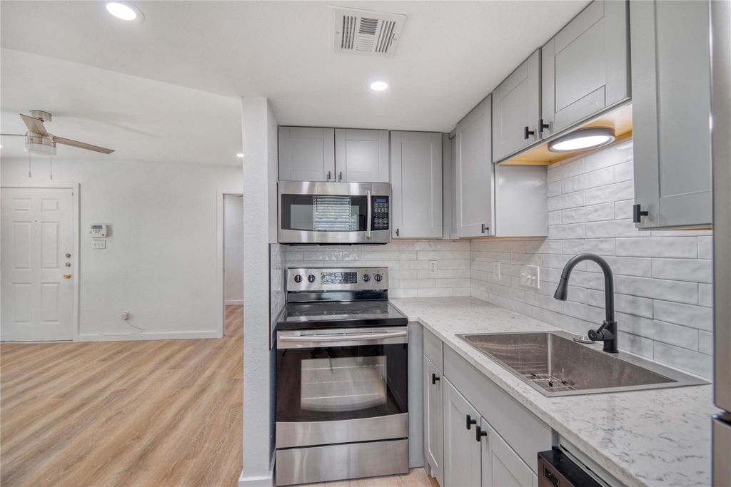 2500 Burleson RD 701, Austin, TX 78741