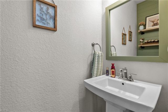 1729 Ark Royal RD, Chesapeake, VA 23323