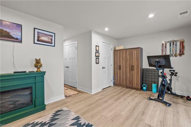 1729 Ark Royal RD, Chesapeake, VA 23323