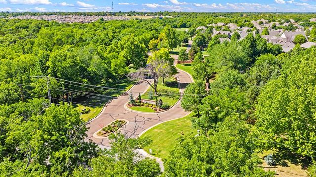 2900 Gold Finch Drive, Edmond, OK 73012