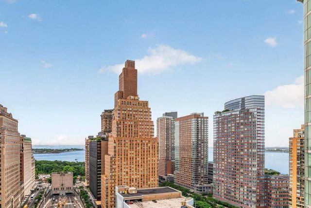 88 Greenwich St Apt 2008, New York City, NY 10006