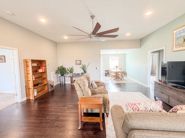 172 Hayden Drake Ln, Lafayette, TN 37083