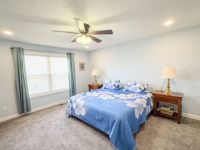 172 Hayden Drake Ln, Lafayette, TN 37083