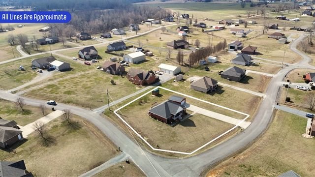 172 Hayden Drake Ln, Lafayette, TN 37083