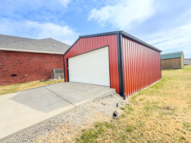 172 Hayden Drake Ln, Lafayette, TN 37083