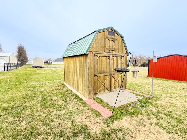 172 Hayden Drake Ln, Lafayette, TN 37083