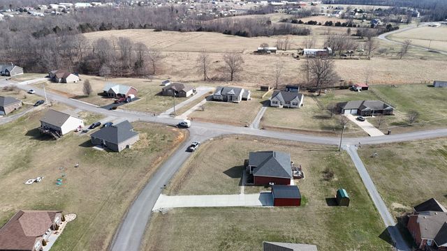 172 Hayden Drake Ln, Lafayette, TN 37083