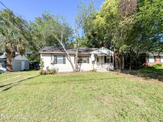 4242 PINEWOOD Avenue, Jacksonville, FL 32207