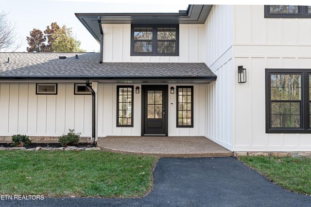 12000 S Fox Den Drive, Knoxville, TN 37934