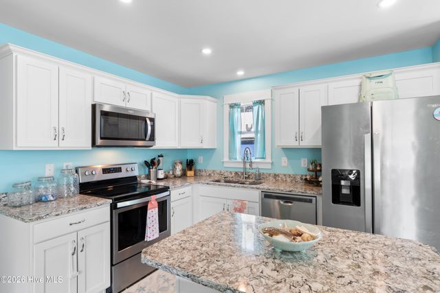 229 NE 75th Street, Oak Island, NC 28465