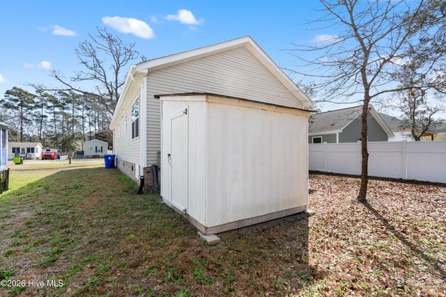 229 NE 75th Street, Oak Island, NC 28465