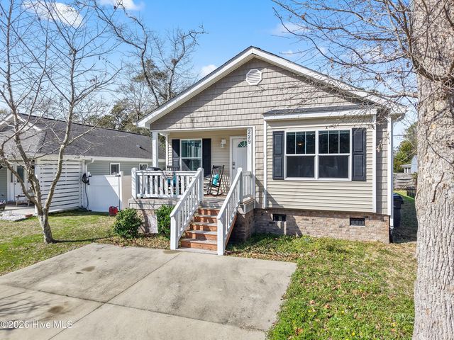 229 NE 75th Street, Oak Island, NC 28465