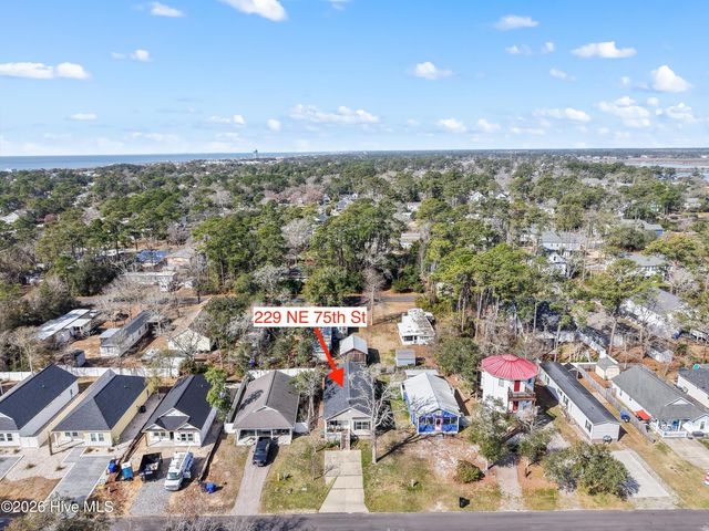 229 NE 75th Street, Oak Island, NC 28465
