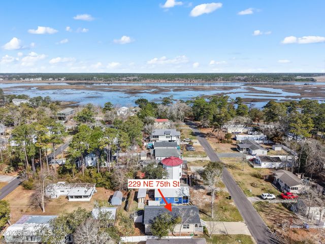 229 NE 75th Street, Oak Island, NC 28465