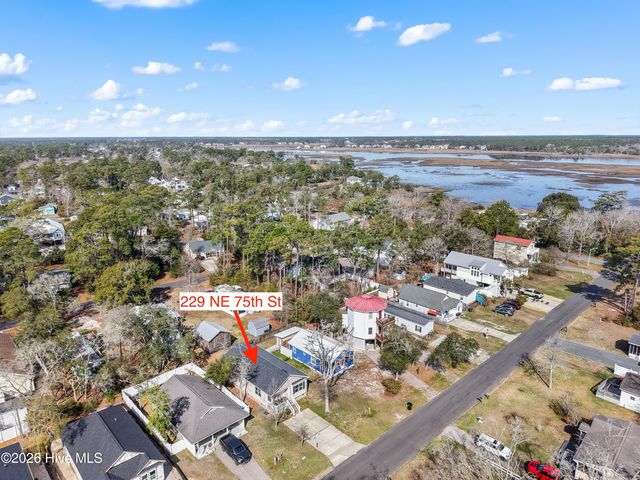 229 NE 75th Street, Oak Island, NC 28465