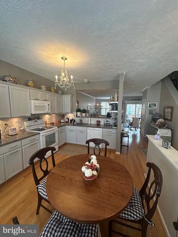 226 CAYMAN CT, Wilmington, DE 19808