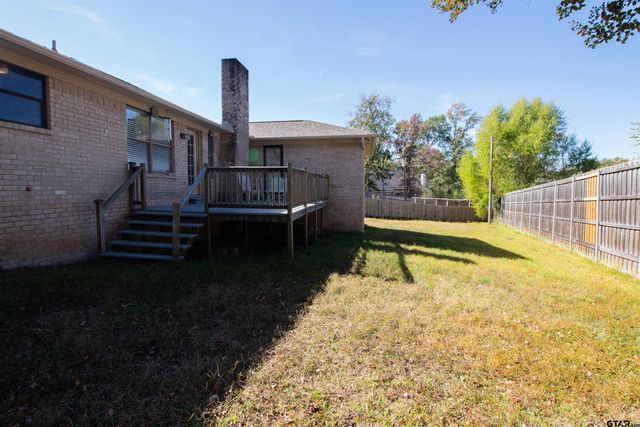 6001 Huntington Dr, Tyler, TX 75703