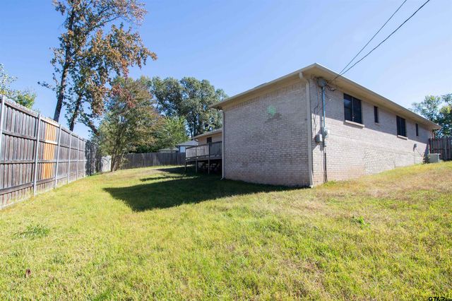 6001 Huntington Dr, Tyler, TX 75703