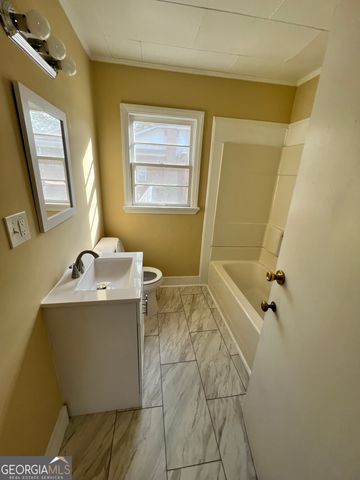 1540 Burton Avenue, Macon, GA 31204