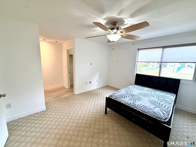 9 Watch Hill Circle 9, Cromwell, CT 06416