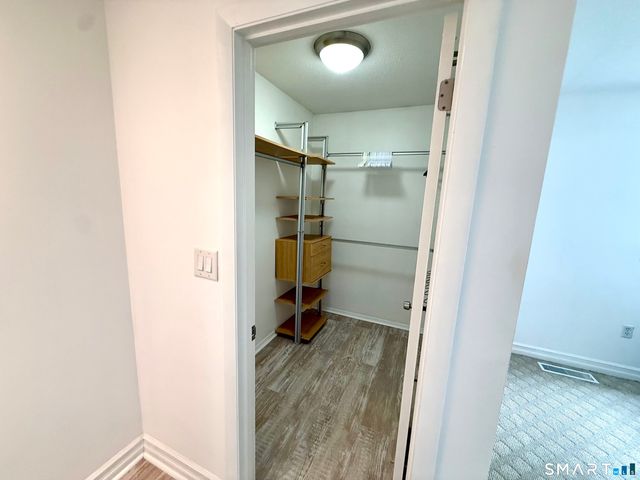 9 Watch Hill Circle 9, Cromwell, CT 06416